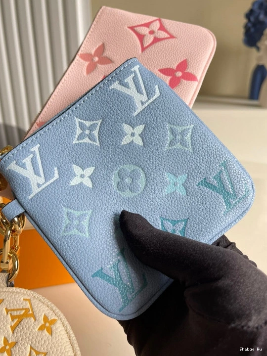 LOUIS POUCH NTRIO VUITTON 0806